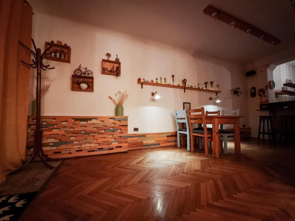 Home Central Apartment Braşov Buitenkant foto